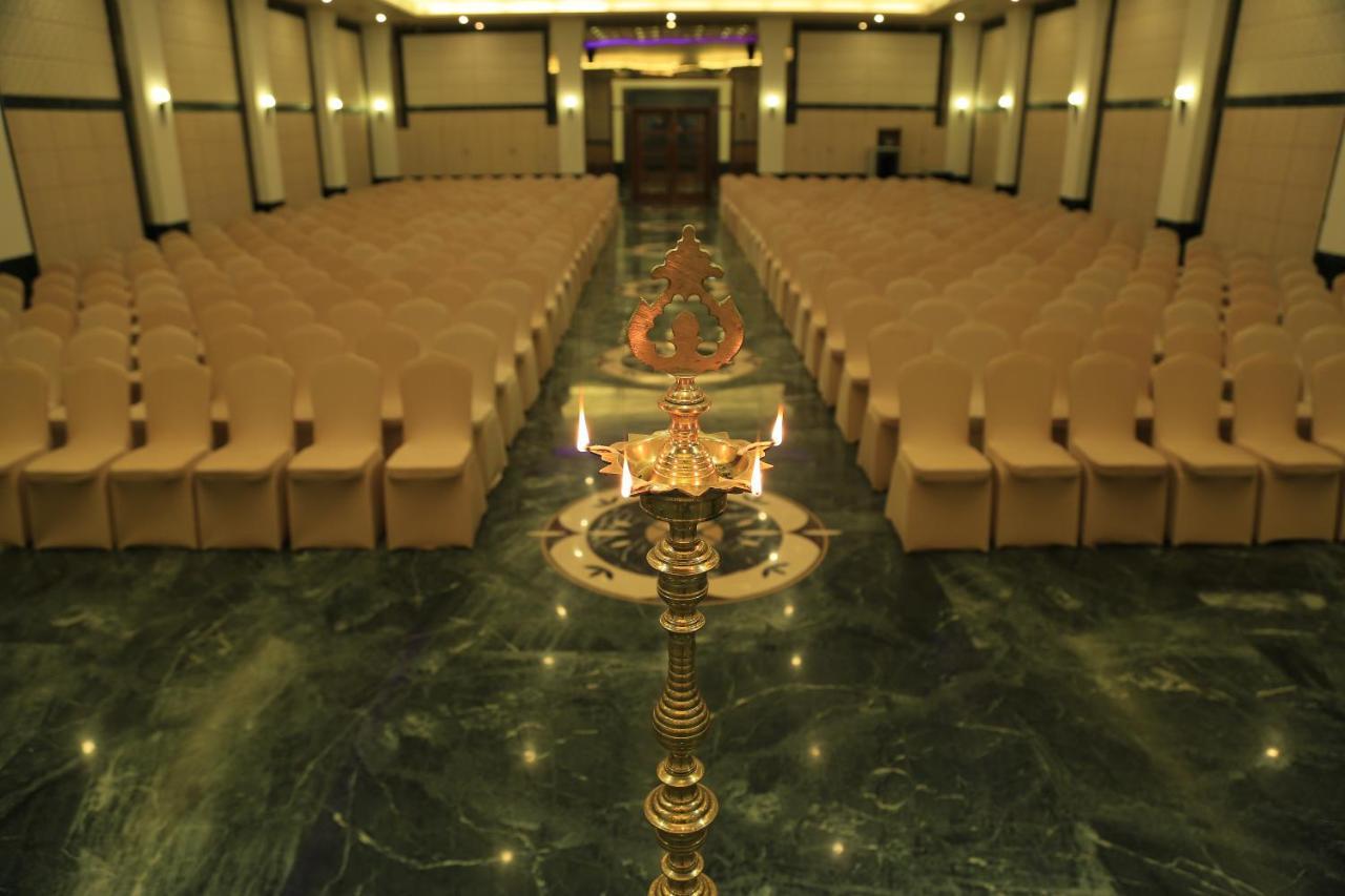 โรงแรม ดานาลักซมี ศรีนิวาสัน Perambalur ภายนอก รูปภาพ